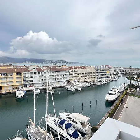 Apartment C Frente Al Canal Con Terraza